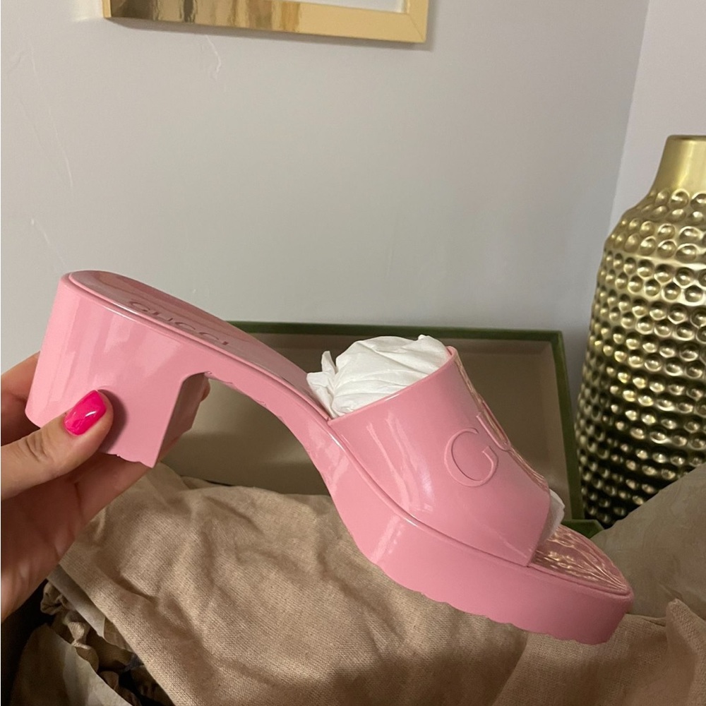 Gucci sandals 38-39 size